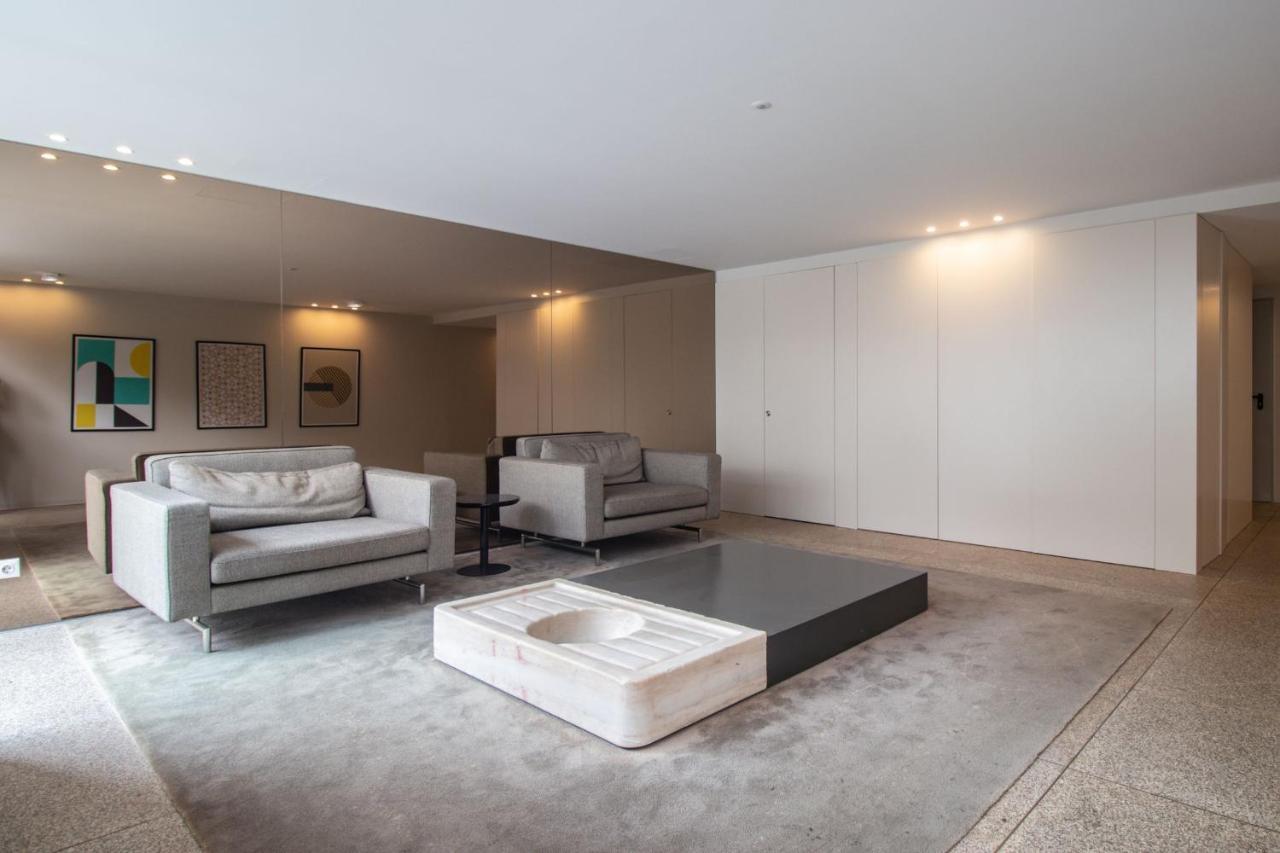 Stunning Apartment W/ Free Parking By Lovelystay Porto Bagian luar foto