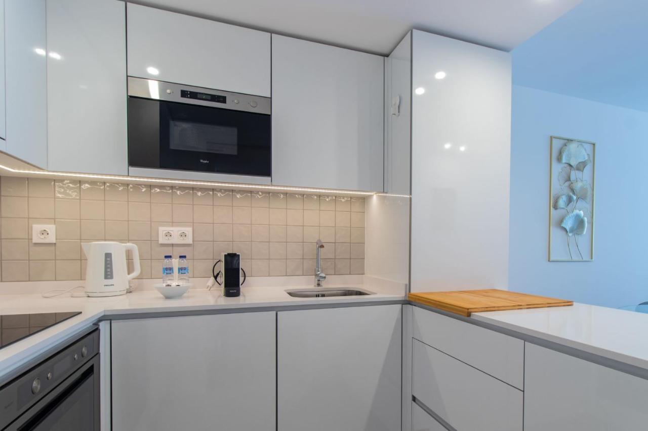 Stunning Apartment W/ Free Parking By Lovelystay Porto Bagian luar foto